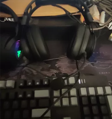 漫步者g35 基本全新，虚拟7.1声道。家...