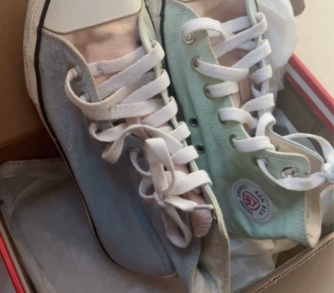 出一双人本的帆布鞋 穿过一两次 店里买的 ...