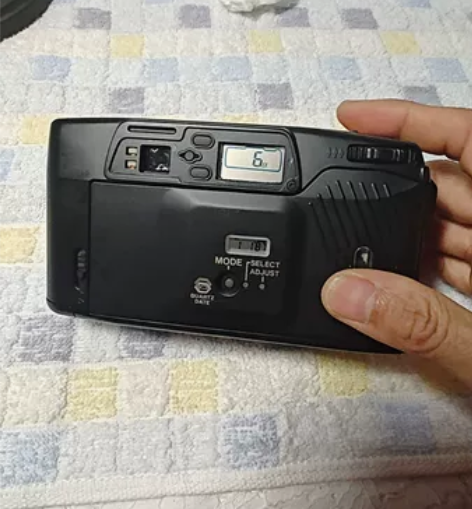 宾得zoom70X全自动胶片相机,功能正常...