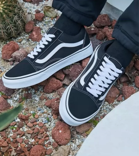 vans专柜入的码数37 感兴趣的话点“我...