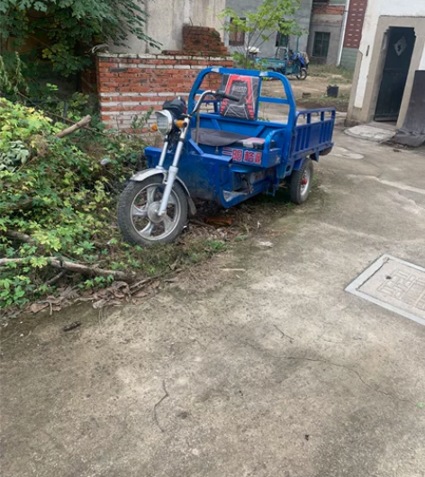 六个水电瓶  一百公里随便跑 新加了雨棚 ...