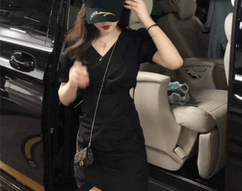 泡泡袖连衣裙女2020新款夏季法式a字裙收...