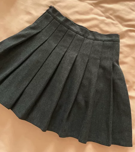 灰色百褶裙  毛呢料 全新未穿   实体店...