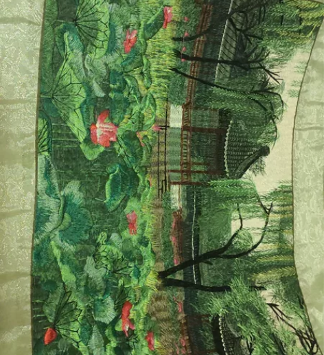 刺绣画，长度50厘米，宽度40厘米，有两幅...