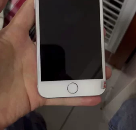 苹果8  64g  成色还行 功能全好 有...