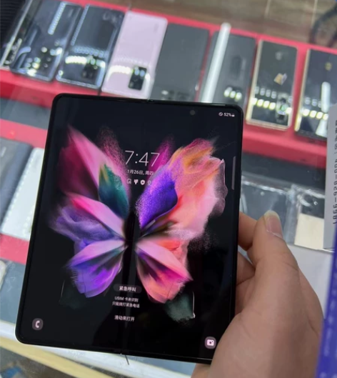 品牌：三星·韩版·二手 型号。z F3·黑...