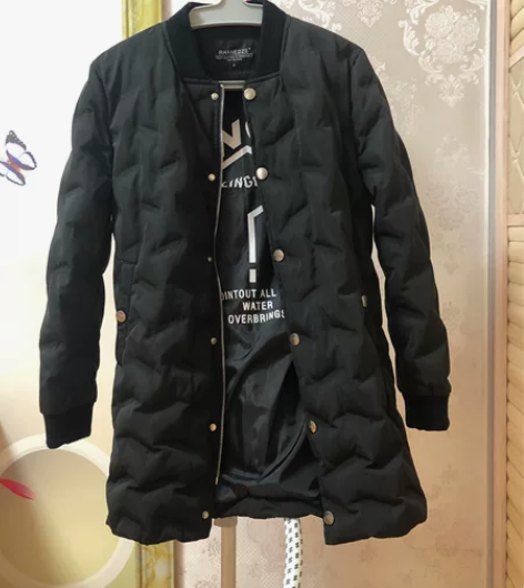 男中长款羽绒服，尺码为m，几乎全新。 感兴...
