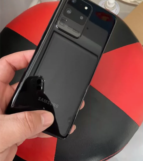 三星s20U 5G 美版12+128G 屏...