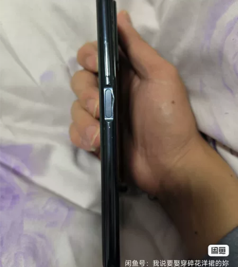 荣耀20 8+256内存，后盖漏液，成色一...