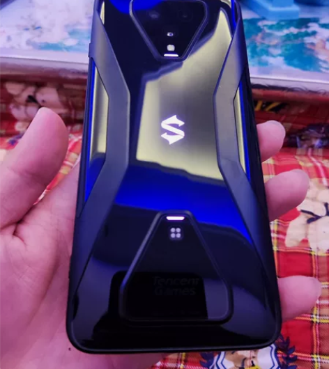 黑鲨3 5G游戏手机 骁龙865 12+1...