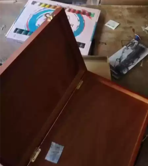 工作室买多了25个，全新便宜出，油画箱油画...