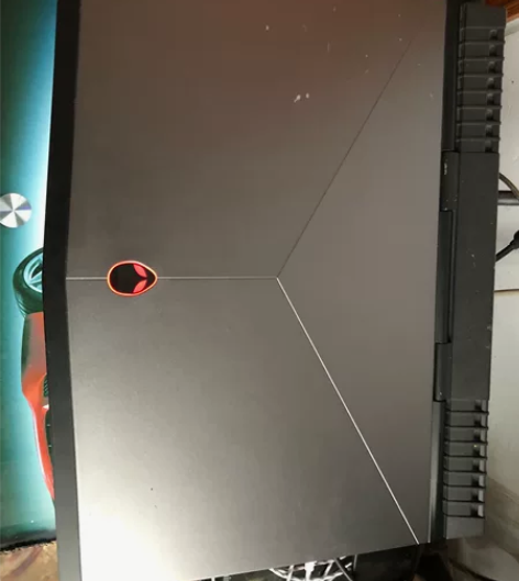 外星人笔记本电脑Alienware 15R...