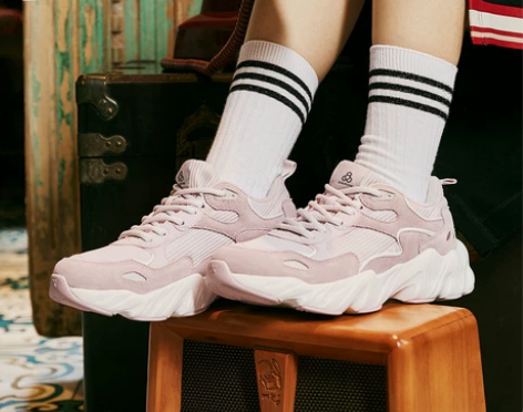 特步女鞋2019新款运动鞋女士秋冬季休闲鞋...