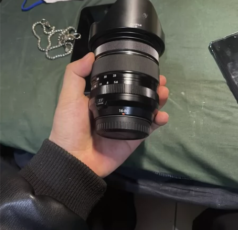 富士小三元16-80镜头，灭门出售。附赠七...