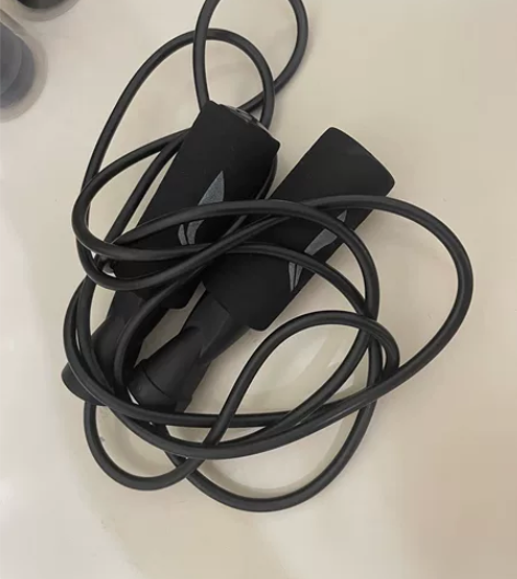 李宁跳绳，全新，没用过，10元出，自取！自...