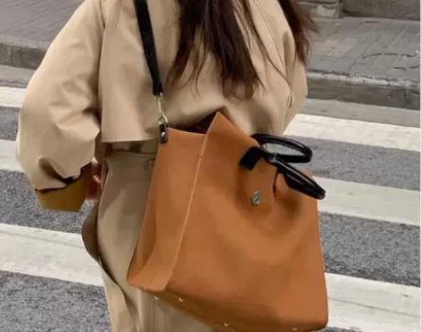 黑哥同款秋冬磨砂加拉链复古超大容量手提包单...