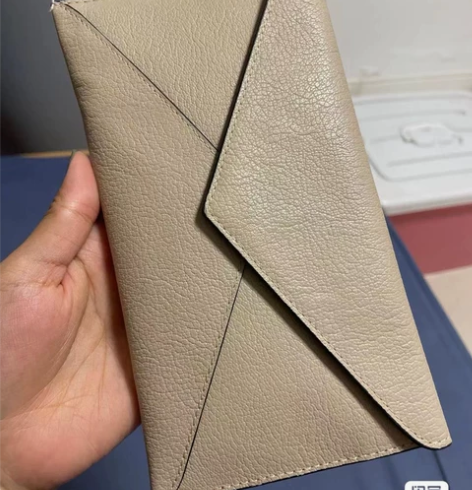 长款钱包 女式钱包 万象城买的，没用过闲置...