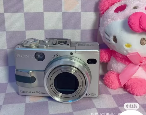 索尼v1 500w像素4倍光变成色如图功能...