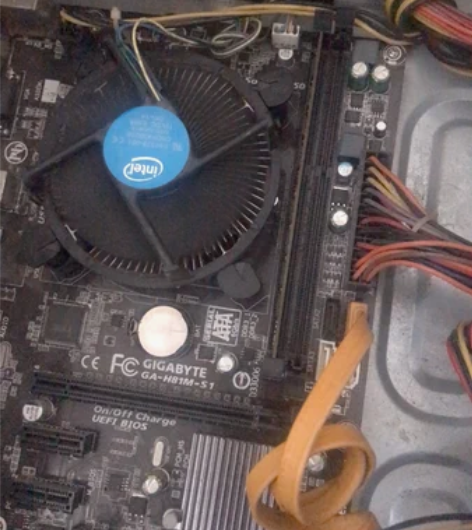 转让二手电脑主机，h81主板，G3220C...