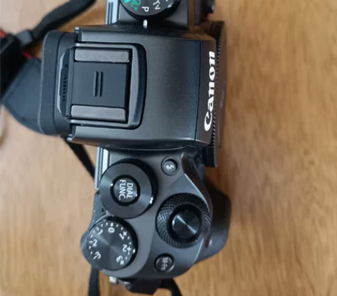 自用佳能M5微单机身，九成新诚意出售。 疫...