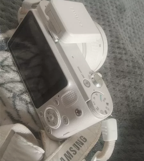 三星NX1000微单，无磕无碰。二手产品不...