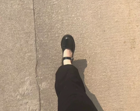 日系复古玛丽珍鞋女早春季新款一字扣圆头单鞋...