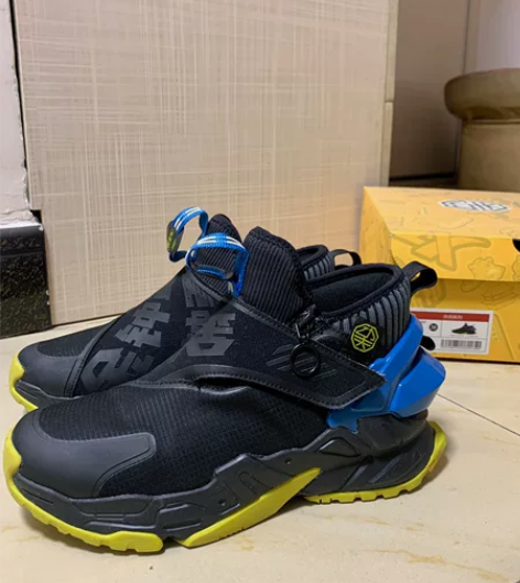 出一双xtep特步休闲鞋 39码 有商标 ...