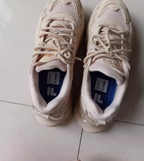 斐乐老爹鞋.京东购入.全新，太大一码，有缘...