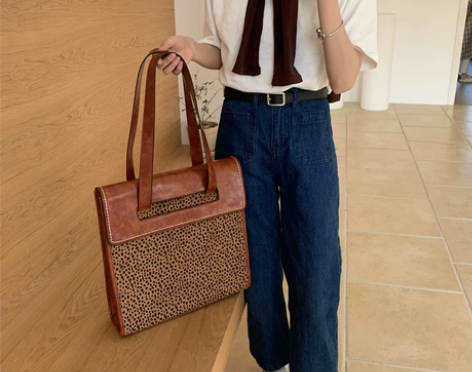 全新 新款复古包包2021大容量手提包仿马...