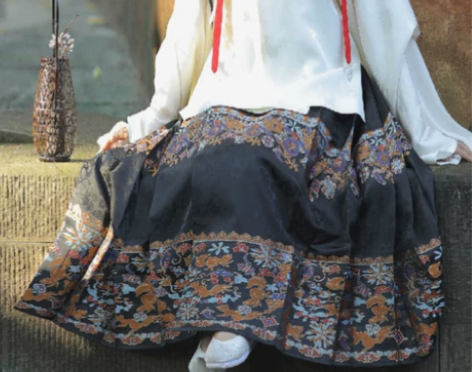 兰若庭 汉服 如意松鼠 明制 妆花 马面 ...