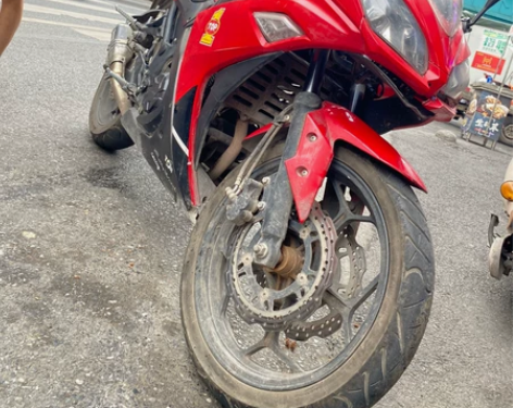 小忍者19年250cc手续齐全，车况非常完...