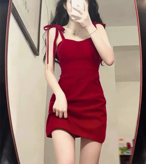 吊带连衣裙女法式收腰红色性感短裙子夏季新款...