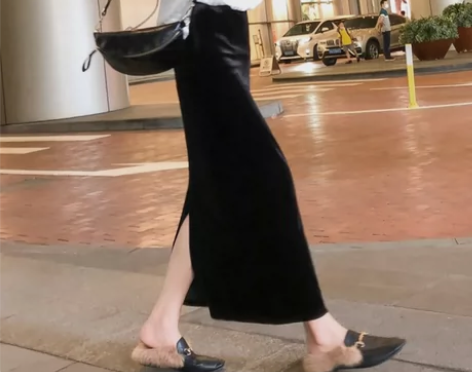 金丝绒半身裙黑色包臀裙长裙20秋季高腰开叉...