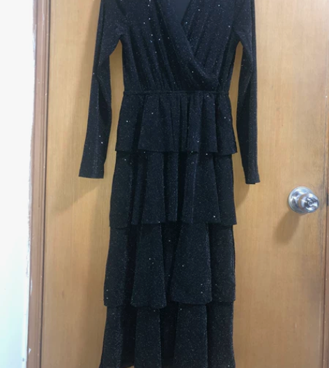 清衣柜断舍离黑色连衣裙女显瘦连衣裙收腰连衣...