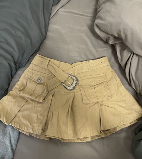 半身裙实体店入，辣妹牛仔风 感兴趣的话点“...