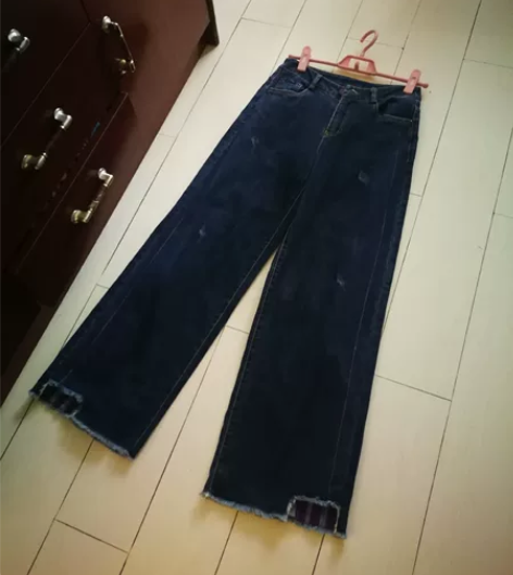 深蓝九分阔腿牛仔裤 感兴趣的话点“我想要”...