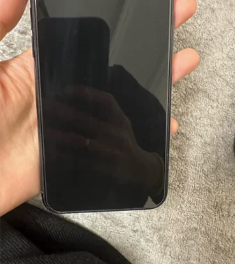 苹果11pro 64g  95新 因为是自...