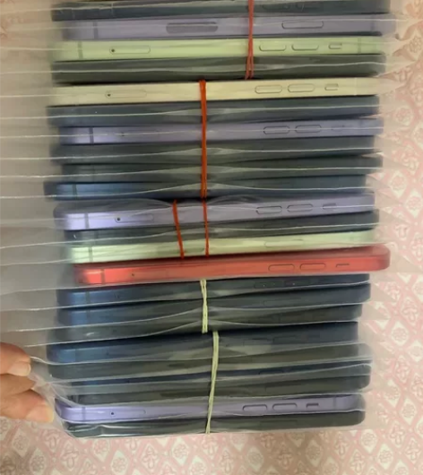 全原装 苹果12  黑色，白色，绿色，红色...