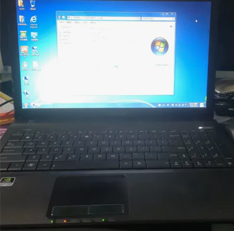 华硕笔记本,x53s 带无线网卡,画质清...
