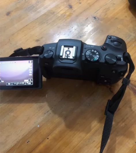 佳能EOS- RP成色新。 感兴趣的话点“...