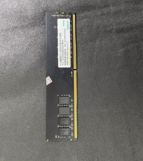 DDR4  8G内存，成色新，各项测试OK...