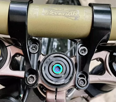 伊斯顿把立，双肩把立，超级牛，间距超级宽的...