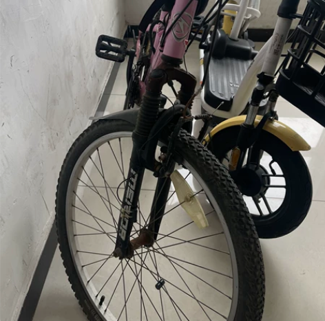 美利达自行车，高档系列，很久没骑了有点旧，...
