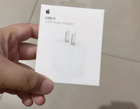 闲置二手原装充电器20w快充头，适用于苹果...