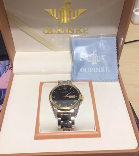 刚买一个月左右的黑色间金欧品客正品手表（所...