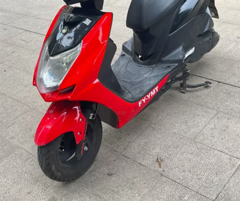 闲着一台飞鹰110排量电喷雅马哈发动机省油...