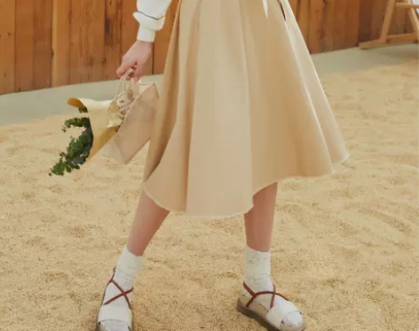 【1212价】美特斯邦威文艺半身裙女个性毛...