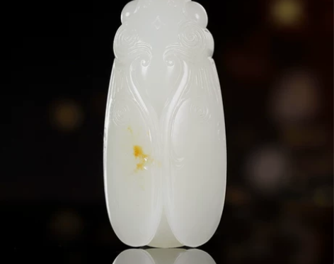 省级玉雕大师仝杰作品新疆和田玉籽料圆雕知了...