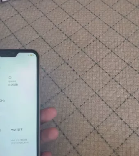 红米6 Pro  4+64的，无修原装详细...