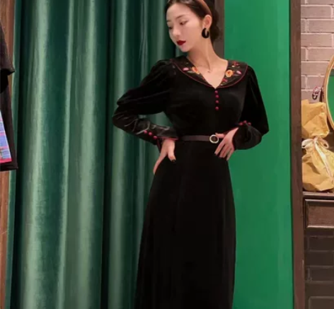 朝花夕拾 出丝绒面料裙子穿一洗一 感兴趣的...